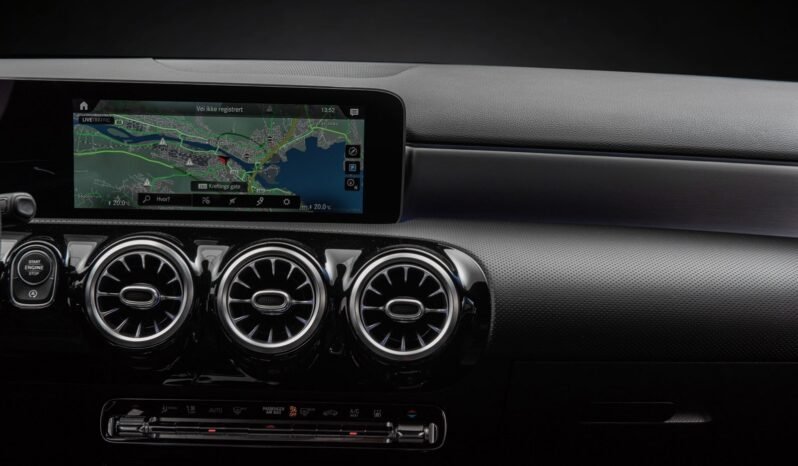 
								Mercedes-Benz A 220 190 ch 4MATIC 2x AMG – Widescreen, Distronic, Pack Nuit, 1 Propriétaire full									