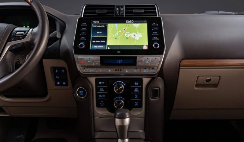 
								Toyota Land Cruiser 2.8 D-4D 204 ch GX | 7 places | Pack Noir | 360° | Cuir | Toit panoramique full									