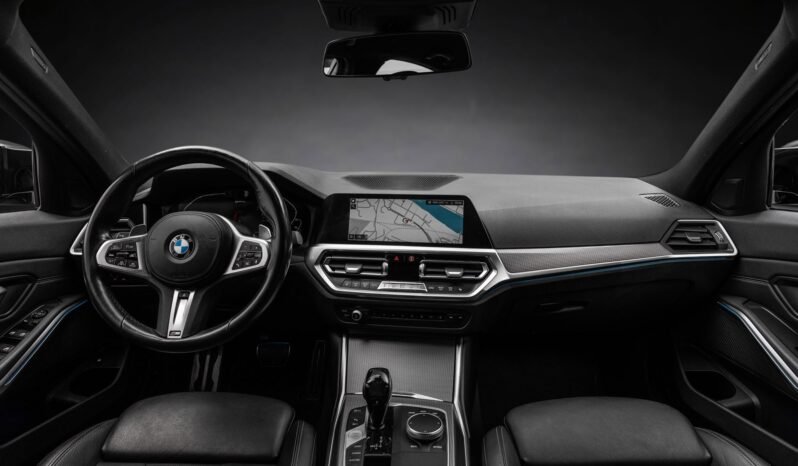 
								BMW 330e Berline xDrive M Sport / 292 ch / ACC / Affichage tête haute / Commande gestuelle / Cuir Vernasca / Laser / H-Fasten full									