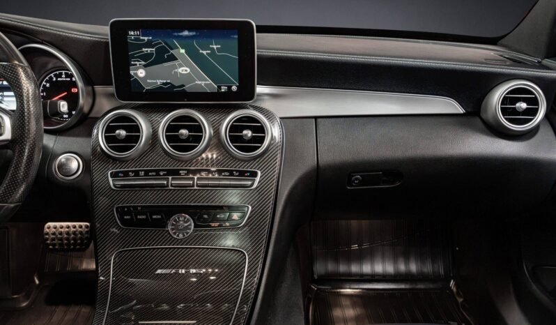 
								Mercedes-AMG C 63 476 ch | V8 Biturbo | Échappement Sport | Panoramique | Burmester | Pack Nuit full									