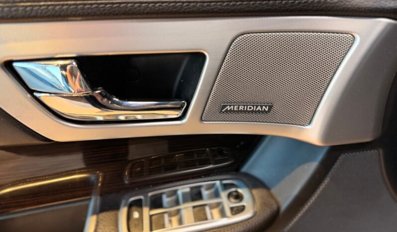 
								Jaguar XF 2.2D 200 ch Sportbrake Premium Luxury Aero, Cuir, Aero full									