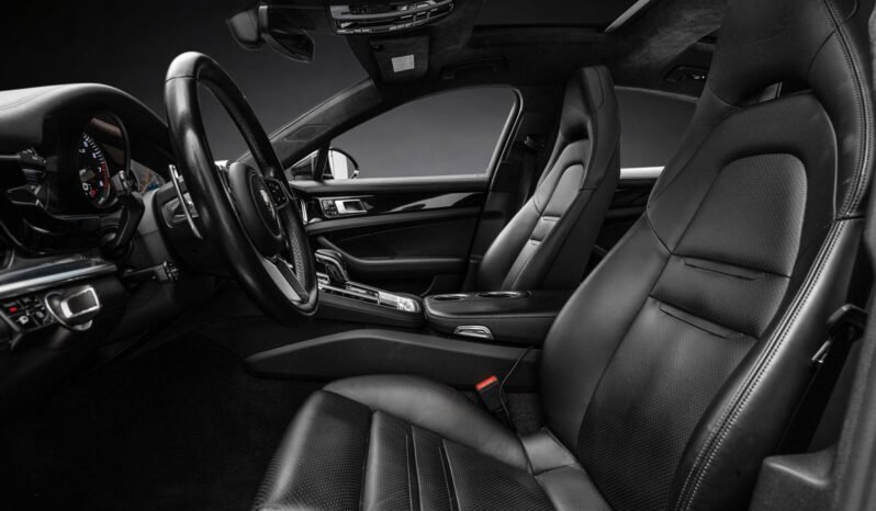 
								Porsche Panamera Turbo S E-Hybrid 680 ch SportDesign / 360° / ACC / Burmester / Toit panoramique / Soft-Close full									