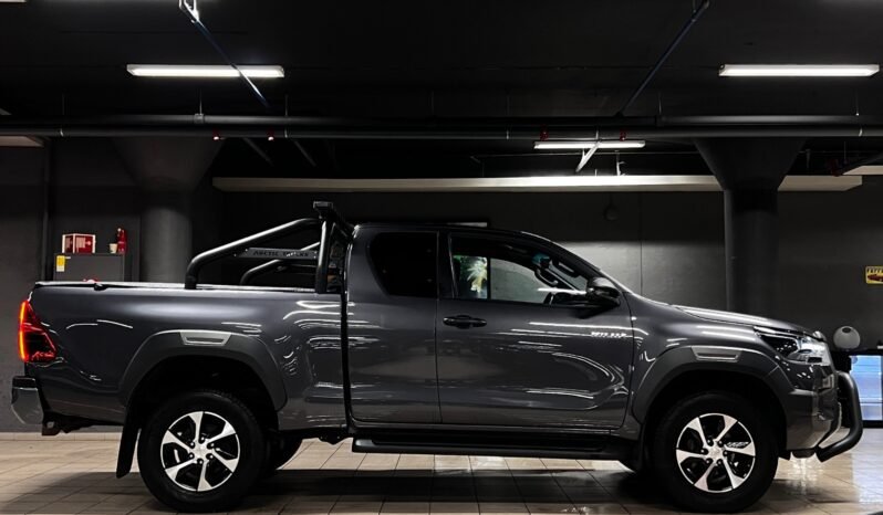 
								Toyota Hilux 2.8D – 204 ch – 4WD – Arctic Trucks – Barre LED 1000 m full									