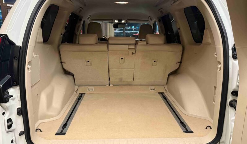 
								Toyota Land Cruiser GX 2.8 D-4D 177 ch | 4×4 | Automatique | ACC | 360° | Webasto | Attelage | Éclairage supplémentaire full									