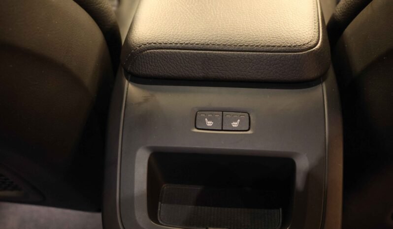 
								Volvo V60 Cross Country D4 190 ch AWD | Momentum | Automatique | Navigation | DAB+ | Chauffage | Crochet | Coffre de toit full									