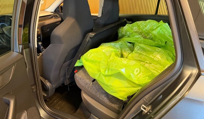 
								Škoda Rapid 1.2 TSI 90 ch | Automatique | Toit panoramique | Régulateur | Homologué UE full									