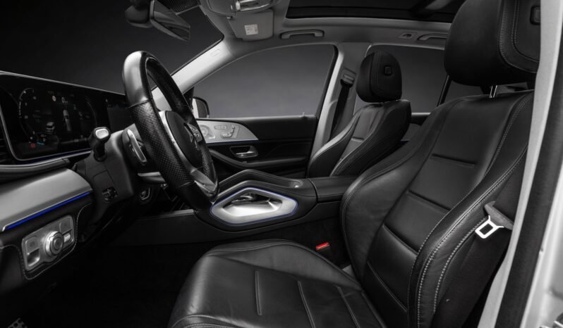 
								Mercedes-Benz GLE 350 de 4MATIC AMG Line / 2x AMG / Affichage tête haute / Premium+ / Burmester / Toit panoramique / Night Package / Hybride rechargeable / Norvégien full									