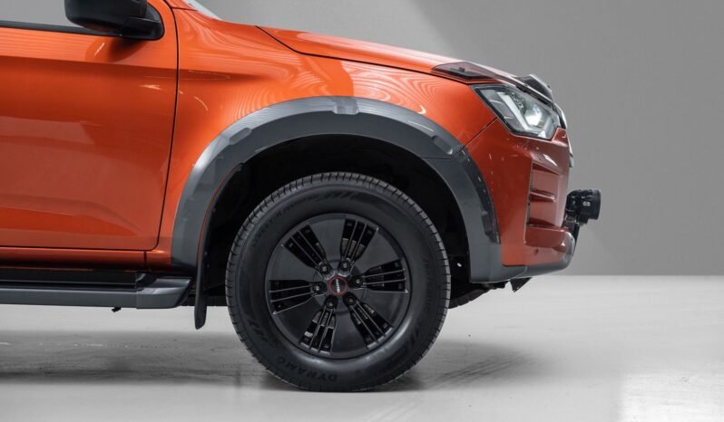 
								Isuzu D-Max 1.9 Double Cab Black Edition de 2021 full									