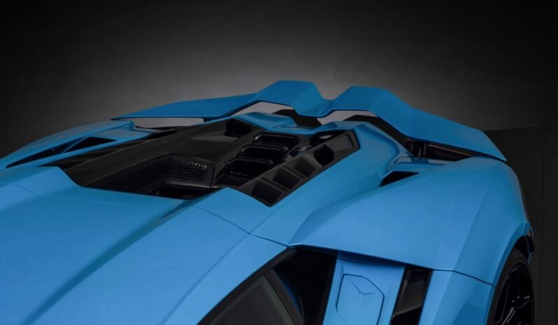 
								Lamborghini Revuelto 6.5 V12 1 015 ch – Blu Cepheus, Ad Personam, Full Carbon, Norvégien full									