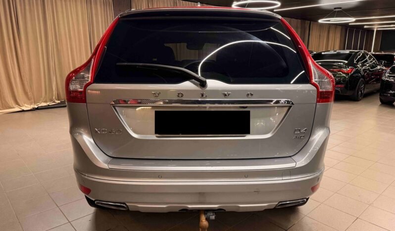 
								Volvo XC60 D4 AWD Summum | Cuir | ACC | Chauffage | Crochet | Mémoire | Navigation full									