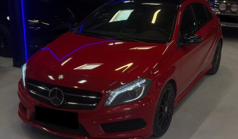 
								Mercedes-Benz Classe A 180 AMG de 2013, Automatique full									