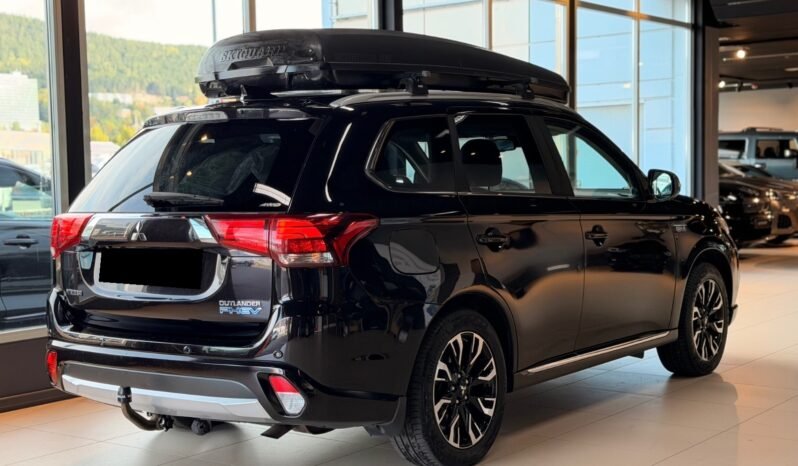 
								Mitsubishi Outlander Instyle PHEV – 360°, Caméra, Cuir, Support H, Boîte à ski full									