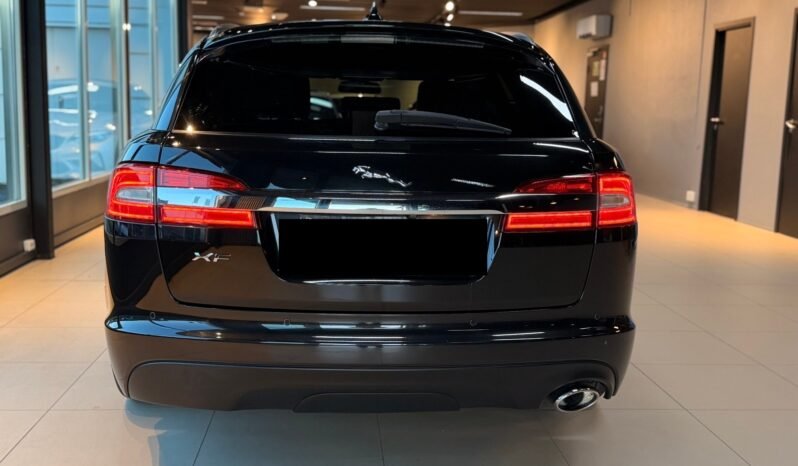
								Jaguar XF 2.2D 200 ch Sportbrake Premium Luxury Aero, Cuir, Aero full									