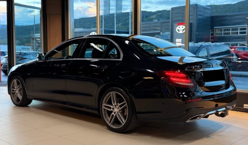 
								Mercedes-Benz E 350 e 2x AMG — 299 ch — 2018 full									