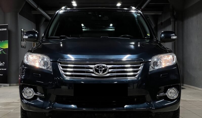 
								oyota RAV4 2.2 D-4D 150 ch – 4×4 – AUTOMATIQUE – CAMÉRA ARRIÈRE – GRIS – UE 11/2027 full									
