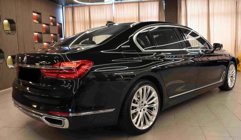 
								BMW 740Le xDrive 371 ch | HUD | ACC | Soft Close | Panoramique | Massage | Harman Kardon | Night Vision full									