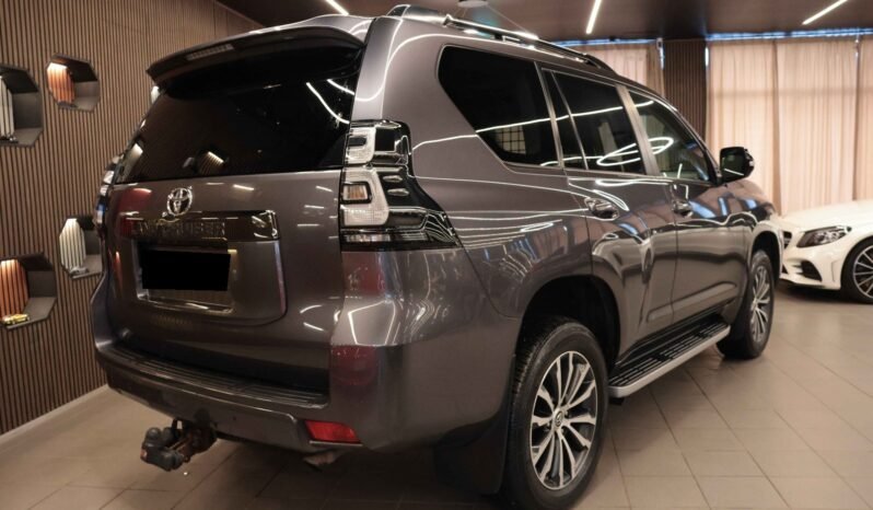 
								Toyota Land Cruiser GX 2.8 D-4D 204 ch | 4×4 | Black Pack | Webasto | Attelage | JBL | Cuir noir full									