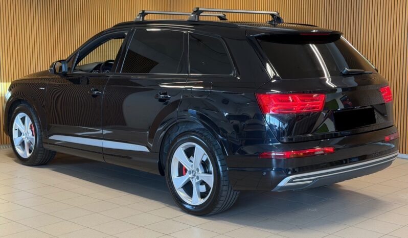 
								Audi Q7 3.0 TDI e-tron quattro | 373/386 ch | Matrix LED | Cuir | Bose | Navigation | Soft Close | Attelage full									