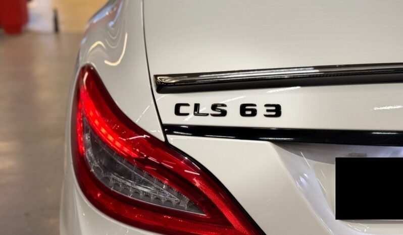 
								Mercedes-Benz CLS 63 AMG Performance de 2011 108 000 km full									