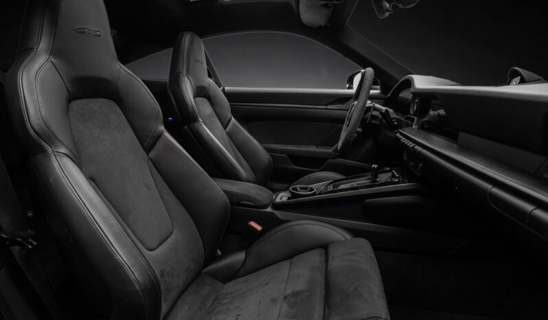 
								Porsche 911 Carrera 4 GTS PDK 480HK,18Veis,Chrono,Bose,Panorama full									