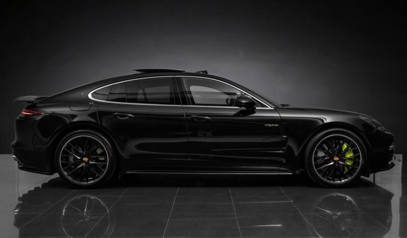 
								Porsche Panamera Turbo S E-Hybrid 680 ch SportDesign / 360° / ACC / Burmester / Toit panoramique / Soft-Close full									