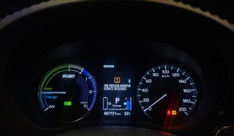 
								Mitsubishi Outlander 1 PROPRIÉTAIRE / PHEV / HYBRIDE / 4×4 / CONDUITE À DROITE / CAMÉRA À DROITE / NEUF UE full									
