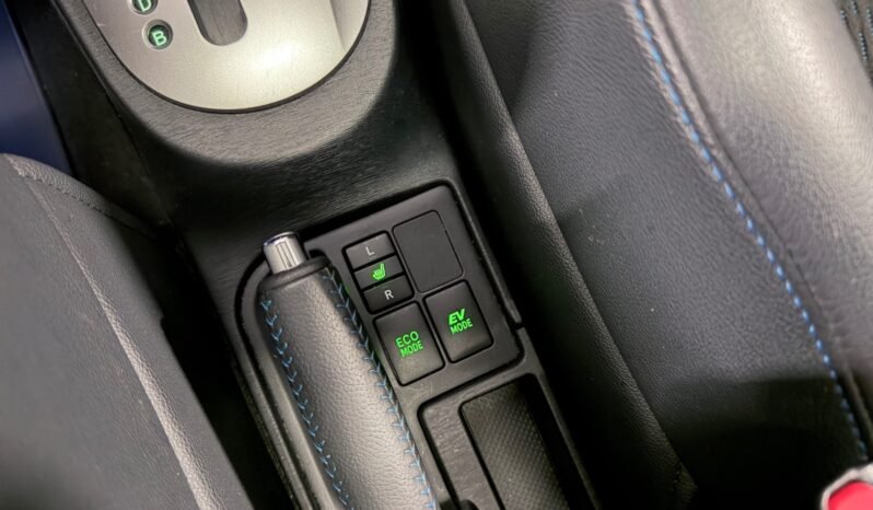 
								Toyota Yaris Hybrid de 2013 en finition Executive full									