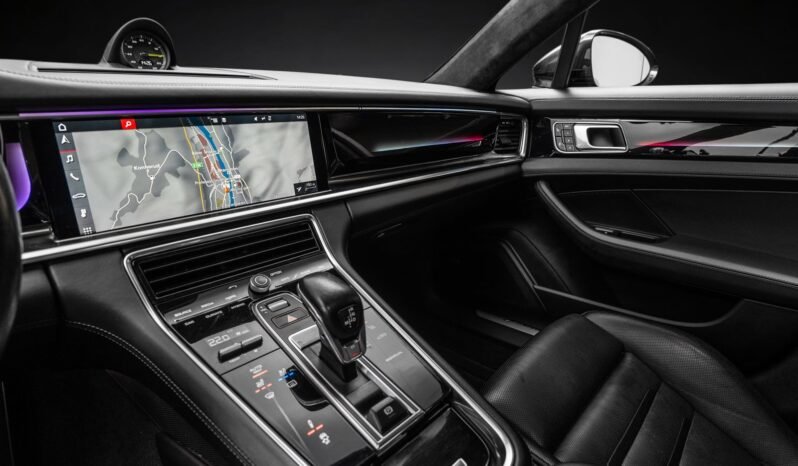 
								Porsche Panamera 4 E-Hybrid SportDesign, 462 ch, ACC, Bose, Toit panoramique, Fermeture assistée, Échappement sport full									