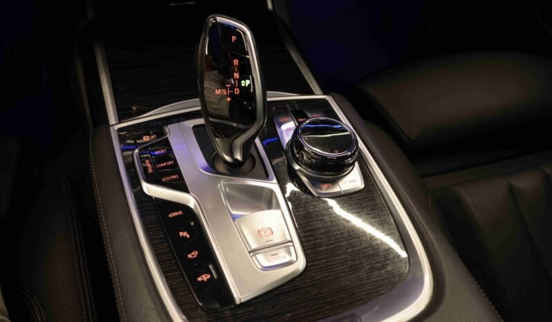 
								BMW 740Le xDrive iPerformance M Sport | HUD | ACC | Soft-Close | Pano | Laser | B&W full									