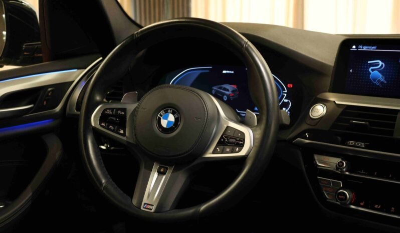 
								BMW X3 xDrive30e M Sport | Hybride | 293 ch | Cuir | ACC | Caméra de recul | Support de toit | Coffre de toit full									