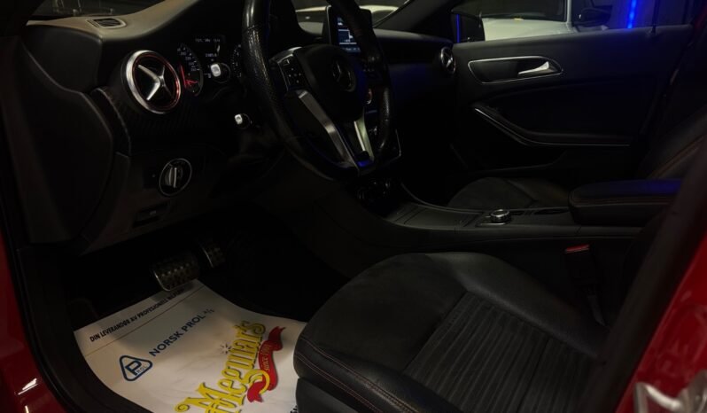 
								Mercedes-Benz Classe A 180 AMG de 2013, Automatique full									