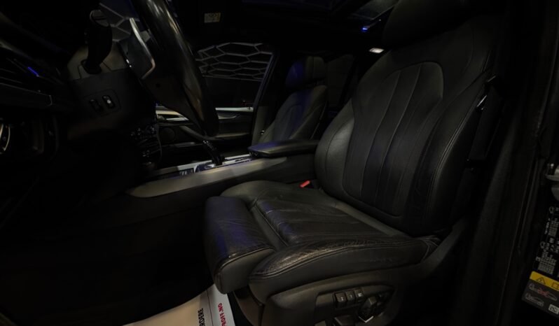 
								BMW X5 xDrive40e/ M-SPORT/ H&K/ NAVI/ HUD/ PANO/ NUIT/ SOFT full									