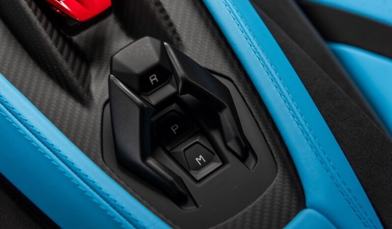 
								Lamborghini Revuelto 6.5 V12 1 015 ch – Blu Cepheus, Ad Personam, Full Carbon, Norvégien full									