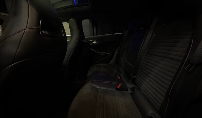 
								Mercedes-Benz Classe A 180 AMG de 2013, Automatique full									