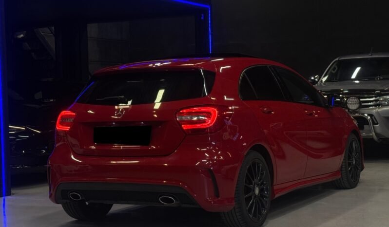 
								Mercedes-Benz Classe A 180 AMG de 2013, Automatique full									