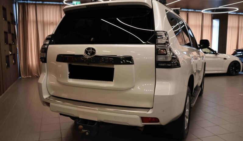 
								Toyota Land Cruiser GX 2.8 D-4D 204 ch | 4×4 | Black Pack | Suspension pneumatique | JBL | ACC | 360° | Garantie 10 ans full									