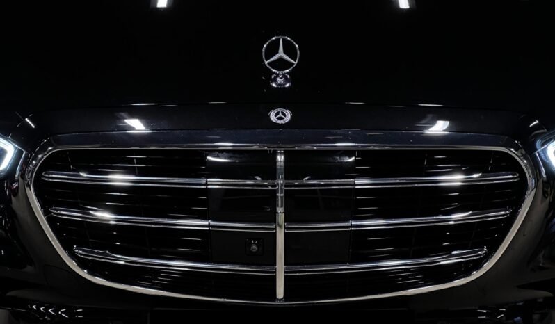 
								Mercedes-Benz S 350 d 4MATIC – 4 roues directrices – Massage – Très bien équipé full									