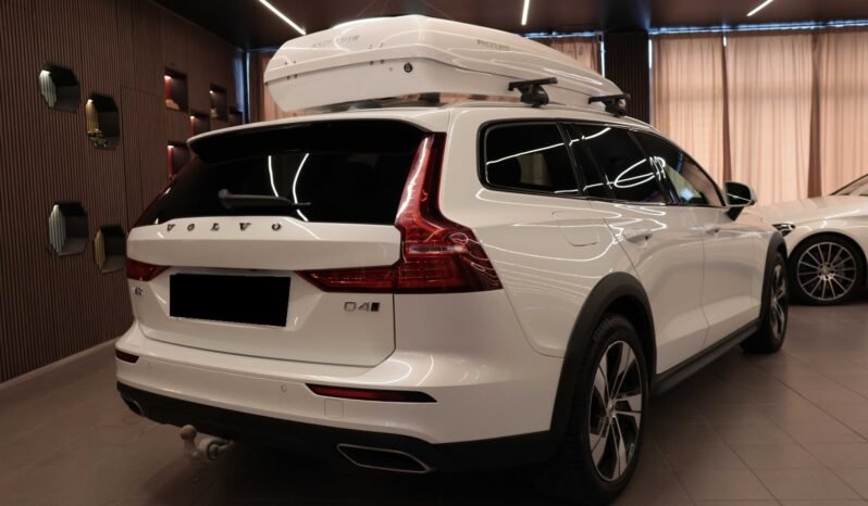 
								Volvo V60 Cross Country D4 190 ch AWD | Momentum | Automatique | Navigation | DAB+ | Chauffage | Crochet | Coffre de toit full									