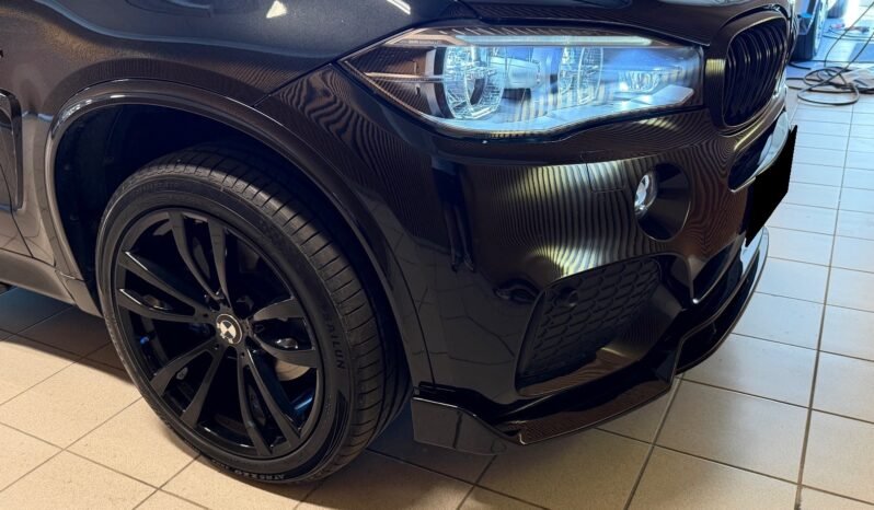 
								BMW X5 xDrive30d 3.0 258 ch M Sport | Vision Nocturne | Cuir | Attelage | 4×4 | Automatique full									