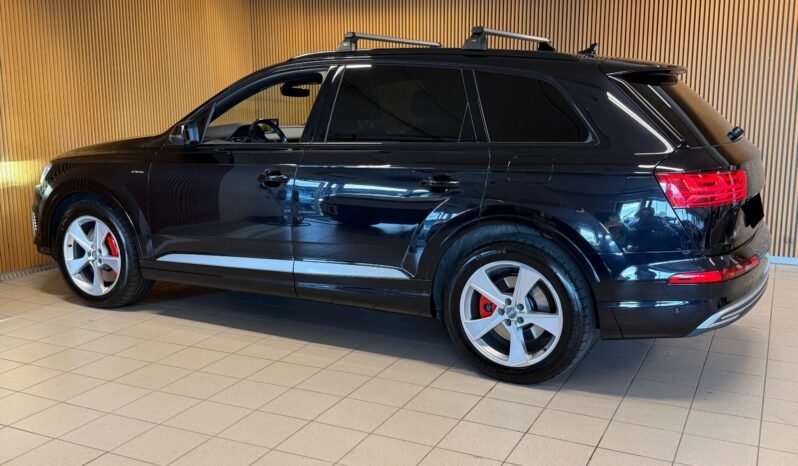
								Audi Q7 3.0 TDI e-tron quattro | 373/386 ch | Matrix LED | Cuir | Bose | Navigation | Soft Close | Attelage full									