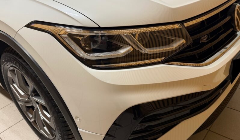 
								Volkswagen Tiguan R-Line 2.0 TDI 200 ch | 4MOTION | DSG | ACC | Caméra | Navigation | Origine Norvégienne full									