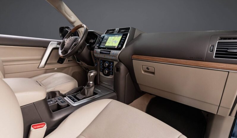 
								Toyota Land Cruiser 2.8 D-4D 204 ch GX | 7 places | Pack Noir | 360° | Cuir | Toit panoramique full									