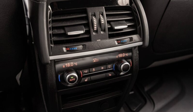 
								BMW X6 M 575 ch | V8 4.4 Bi-Turbo | HUD | Harman Kardon | Toit ouvrant | 360° | Mémoire | Caméra | Cuir full									