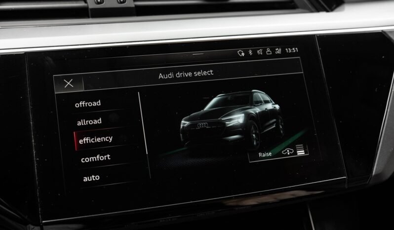 
								Audi e-tron 55 quattro Black Optics – ACC, Caméra, Cuir, Climatisation, Norvégien, Attelage full									