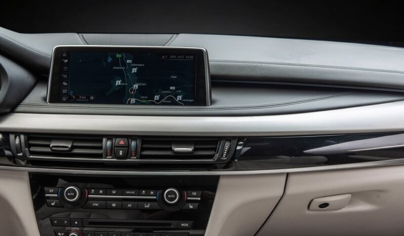 
								BMW X5 xDrive40e M-Sport — 2017 full									