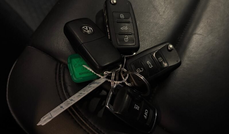 
								Volkswagen Golf 2.0 TDI 204 ch 4×4 Automatique – NAVI / ACC / WEBASTO full									