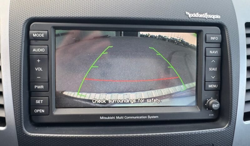 
								Mitsubishi Outlander 2.2 DI-D 156 ch 4×4 Automatique full									