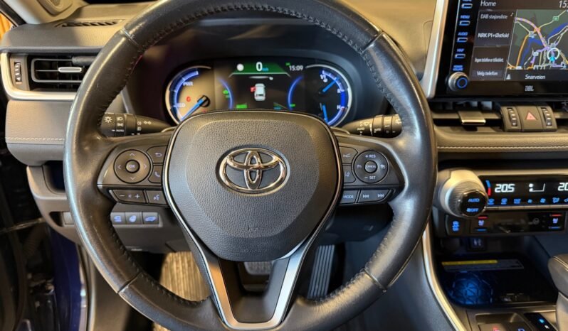 
								Toyota RAV4 Hybrid | Cuir | Navigation | Toit panoramique | Caméra 360° | Sièges ventilés full									