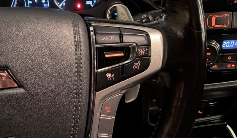 
								Mitsubishi Outlander PHEV INSTYLE+ 4×4 full									
