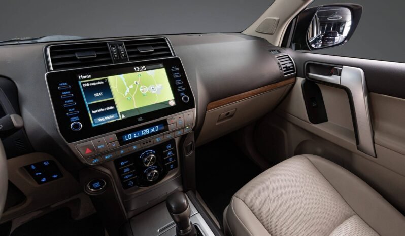 
								Toyota Land Cruiser 2.8 D-4D 204 ch GX | 7 places | Pack Noir | 360° | Cuir | Toit panoramique full									